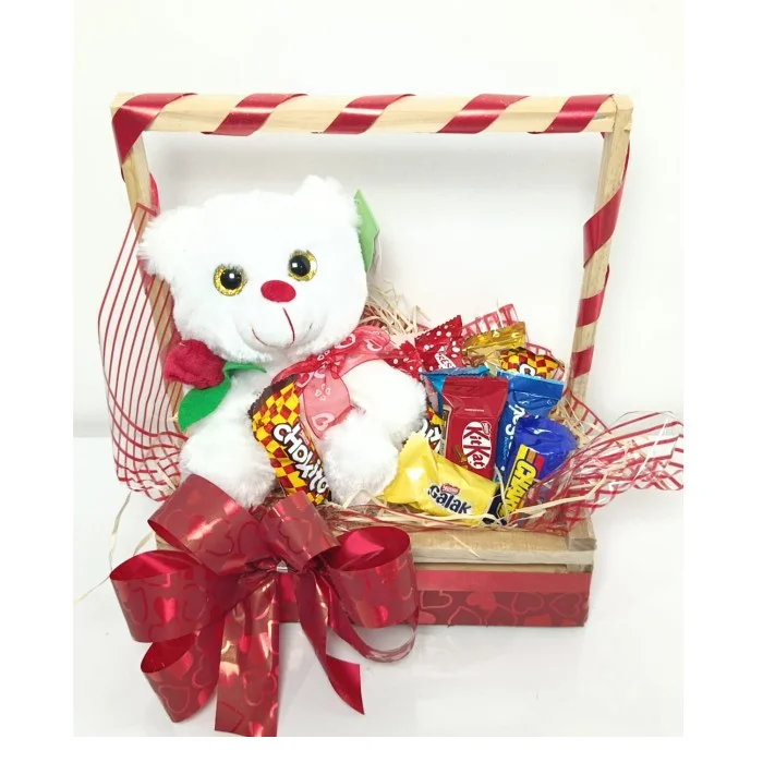 Cesta de Chocolates e Doces Carinho com Laço Vermelho