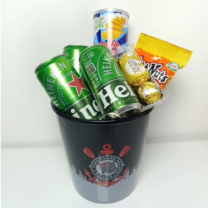 Balde de Cerveja Corinthians com 3 Cervejas Heineken 269ml, Ferrero Rocher e Petiscos