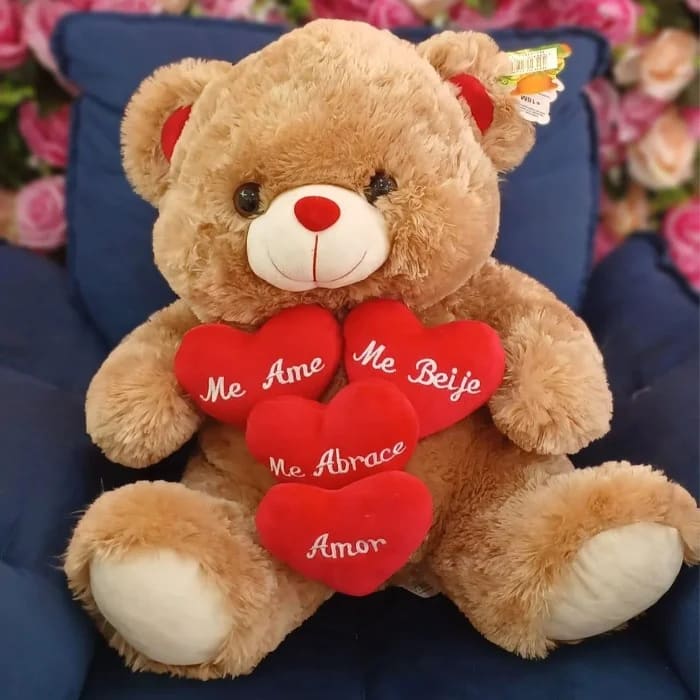Urso Marrom com Quatro Corações 45 cm de Pelúcia