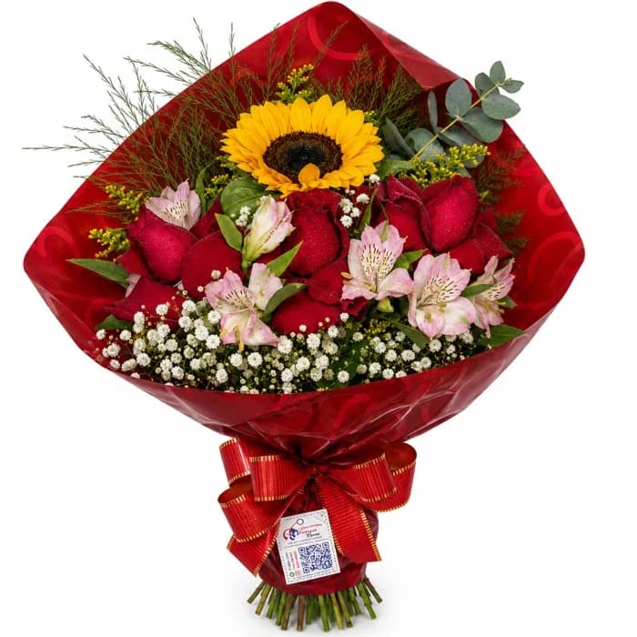 Buquê de Rosas Premium - 3 Rosas Vermelhas, 1 Girassol com Mosquitinho e Folhagens