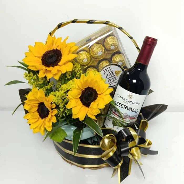 Cesta Premium com Girassóis, Vinho Santa Carolina Reservado 750ml e Ferrero Rocher 150g