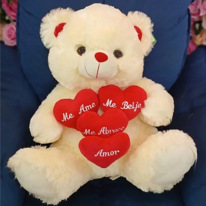Urso Branco com Quatro Corações 45 cm de Pelúcia