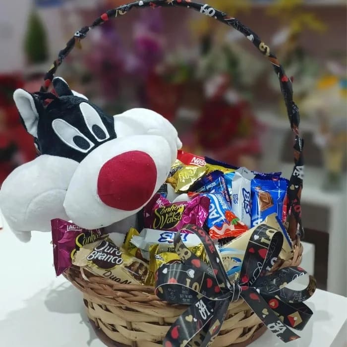 Cesta de Chocolates e Doces Redonda Chocolate Animado Frajola